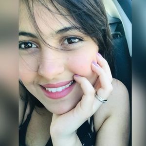 Meet your Posher, Salma